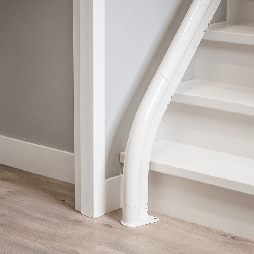 Otolift Modul-Air Smart curved stairlift specialist example short start rail